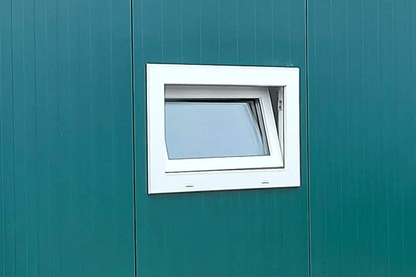 Fenster mit Fliegengitter